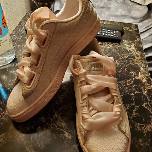 Pumas - Picture 6 of 6